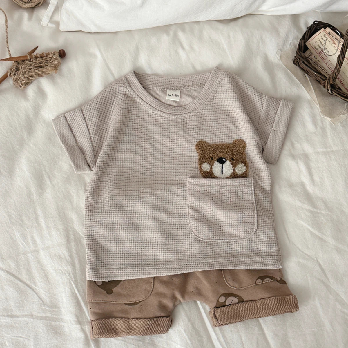 Ensemble bébé 2 pièces – T-shirt & short motif ourson